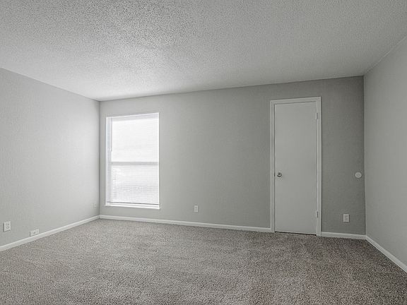 3rd image of 8718 Wornall Rd #421AP01