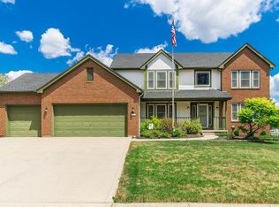 2655 Woods Cres, Grove City, OH 43123