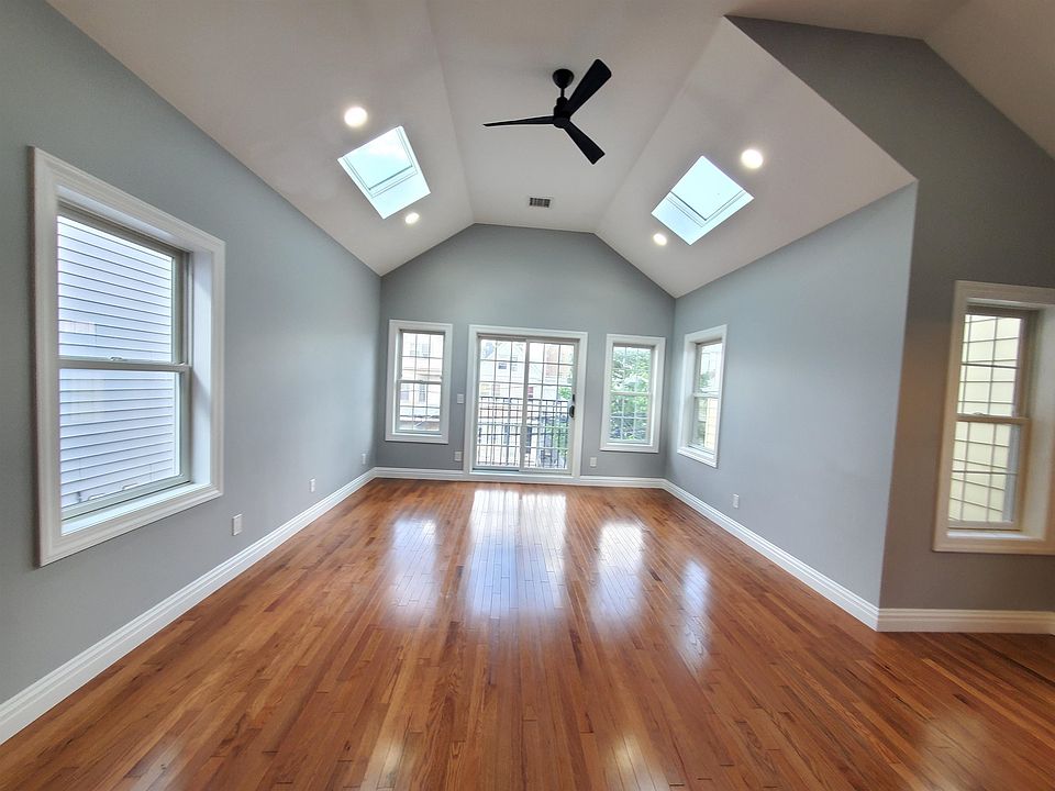 1st image of 84 Andrew St