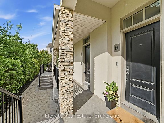 4th image of 3083 Cawthra Rd Unit 24