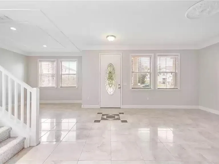 10119 Malpas Point — Photo 30