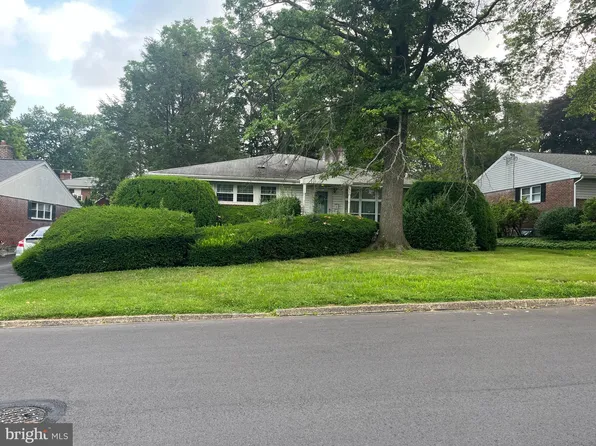 208 Frederick Rd, Havertown, PA 19083