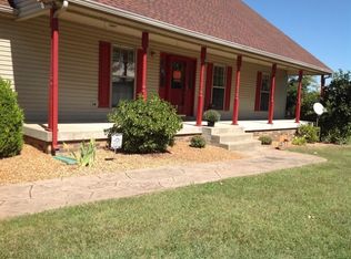 2466 Hinton Rd, Clarksville, TN 37043