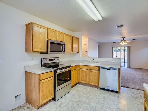 5th image of 43516 W Sagebrush Trl
