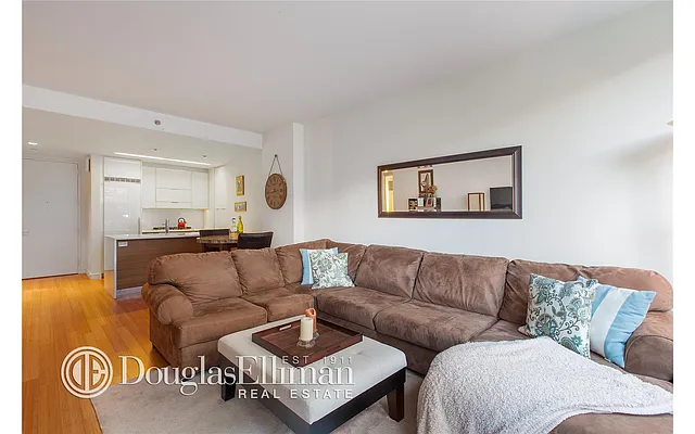 Rented by Douglas Elliman | media 37