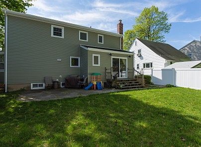 4th image of 1779 Kirkwood Ave W