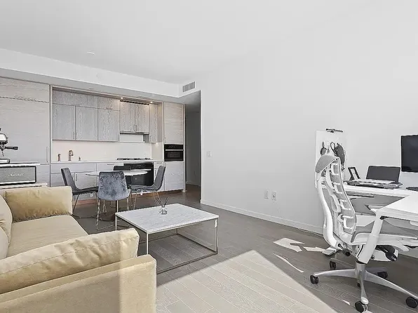 1 City Point APT 43F, Brooklyn, NY 11201