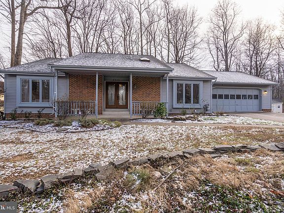 4th image of 6923 Colburn Dr