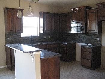 5th image of 6017 Lyndhurst Dr