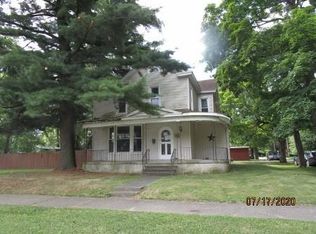 615 W Harrison St, Sullivan, IL 61951
