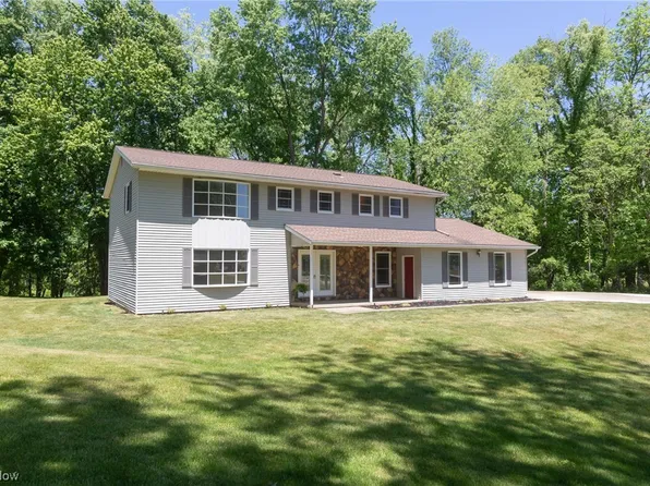 4221 Big Spruce Dr, Akron, OH 44333