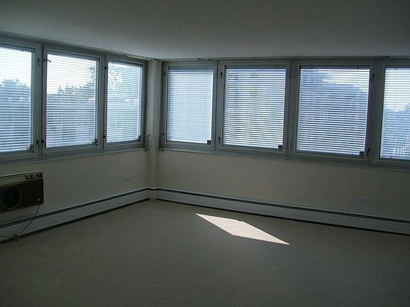 2nd image of 7251 W Randolph St #D8