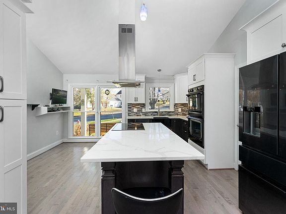 4th image of 5300 Broad Brook Ct