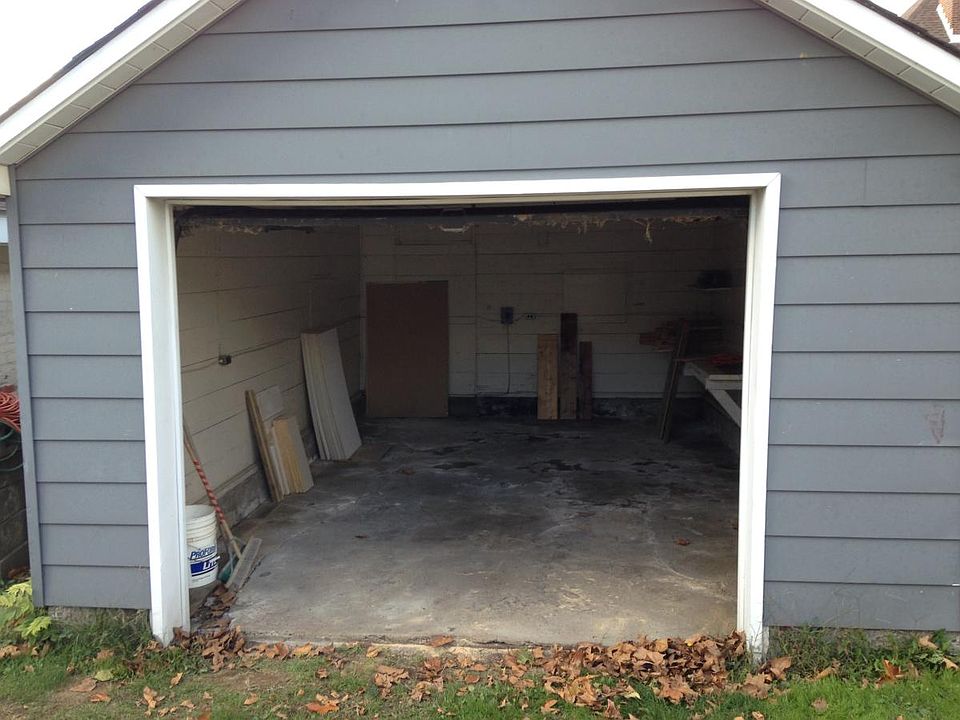 2nd image of 731 2nd St