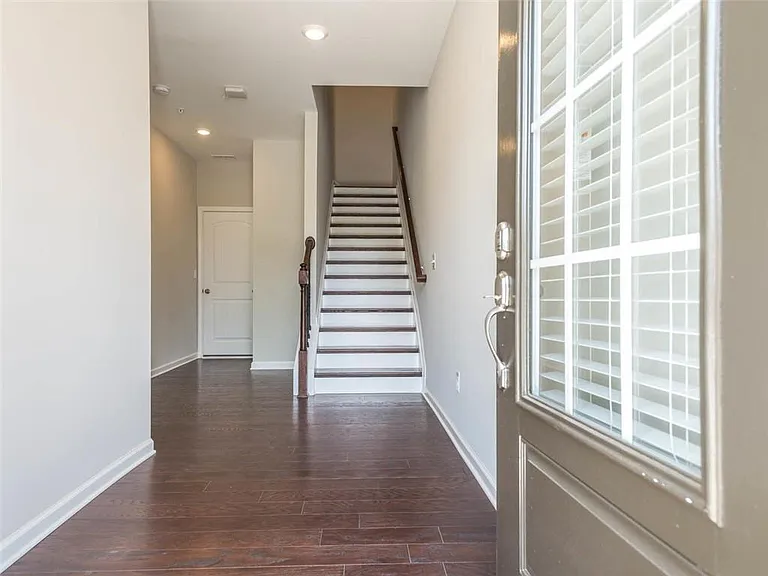 503 Headwind Way — Photo 4