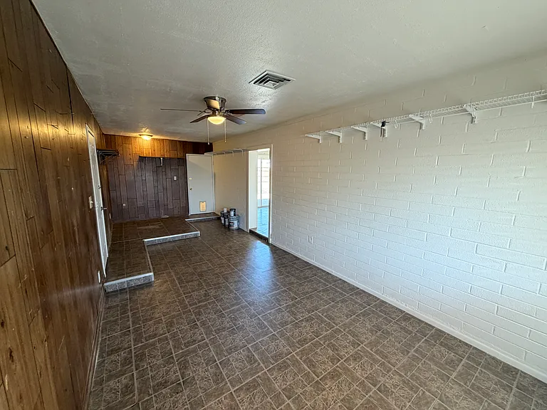 6102 W Osborn Rd — Photo 8