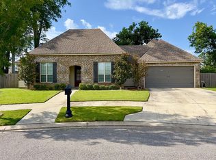 226 Oak Path Dr, Carencro, LA 70520