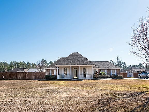 2nd image of 64226 Diane Dr