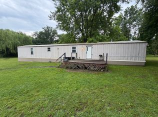 517 Fremont St, Kinmundy, IL 62854