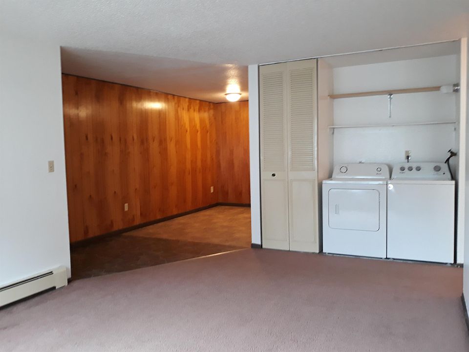 2nd image of 1200 Woodside Dr APT C5