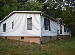 230 Griffith Ln, Glade Valley, NC 28627