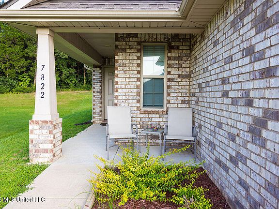 3rd image of 7822 Ridgedale Dr