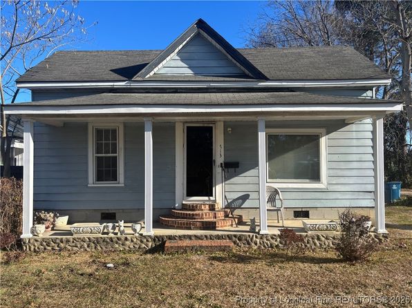 713 E Divine St, Dunn, NC 28334