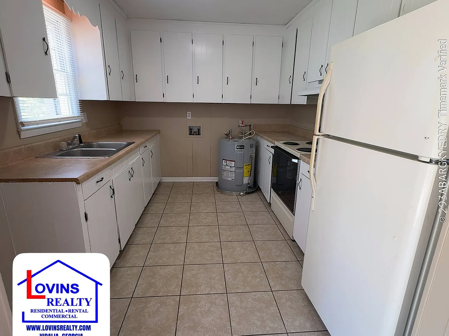 Hart -216 Arlington Dr. - 216 — Photo 4