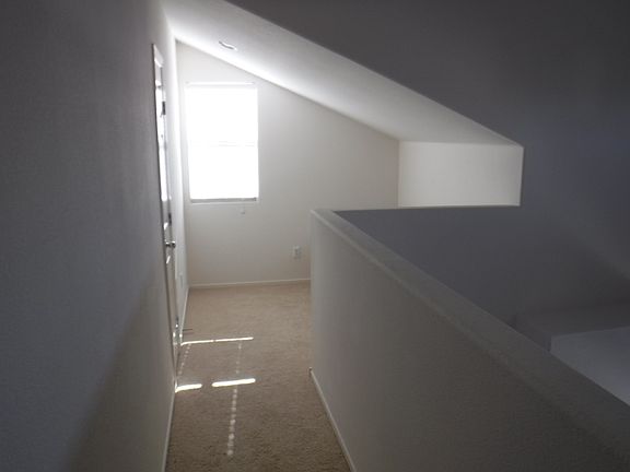 3rd image of 127 Manor House Ave