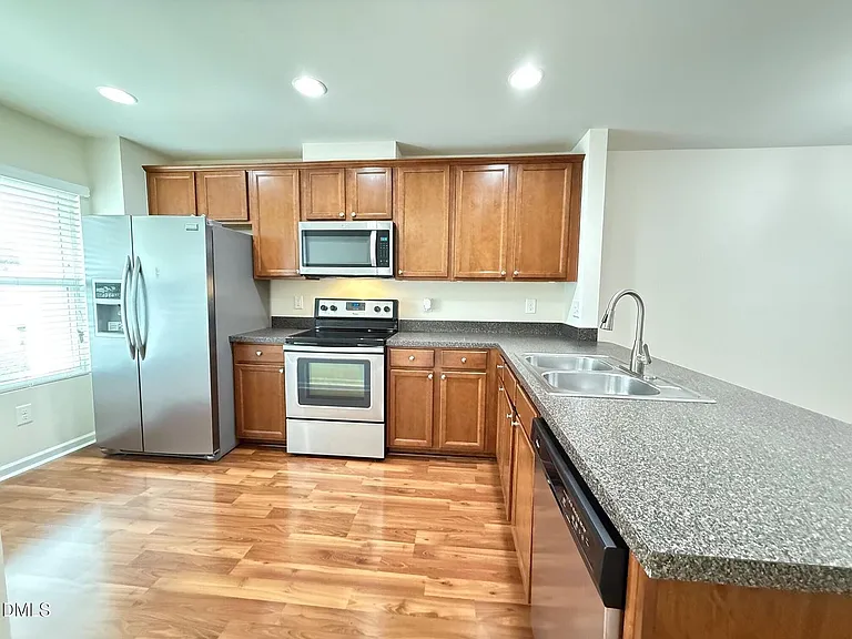 8527 Quarton Dr — Photo 3