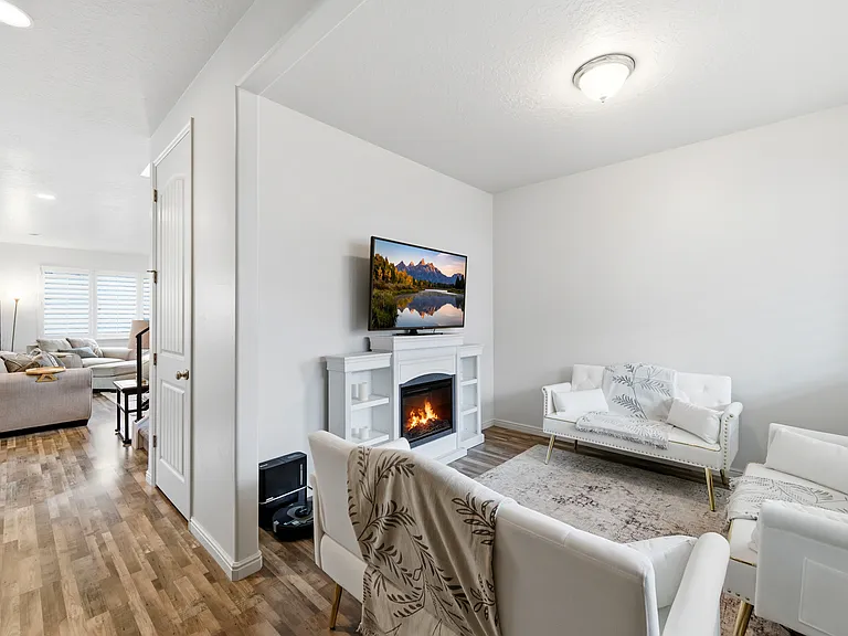 2332 S Brass Birch Ln — Photo 1