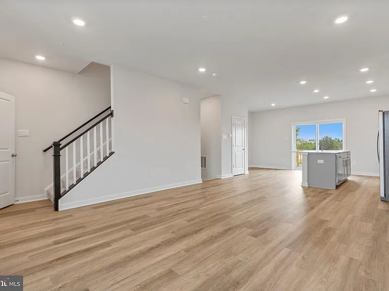 16639 Green Glade Dr — Photo 5