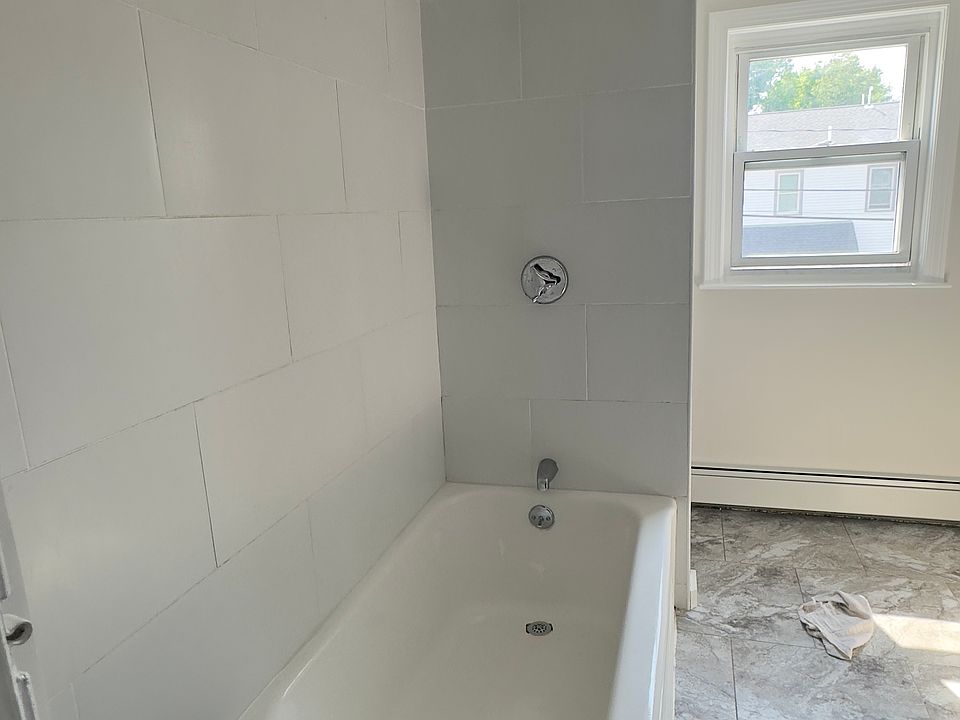 Large bathroom with tub
