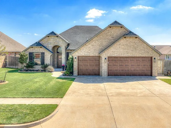 1230 Auburn Cir NE, Piedmont, OK 73078