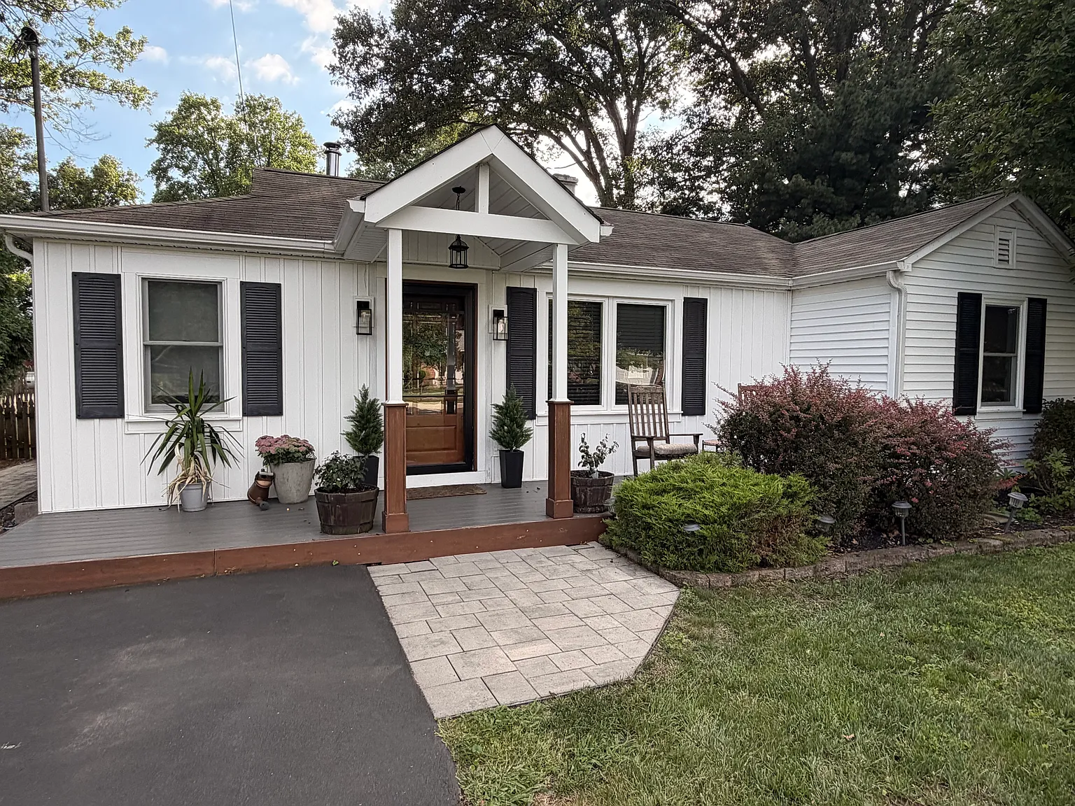 2 bed, 1005 sqft, $2,800 — Photo 3