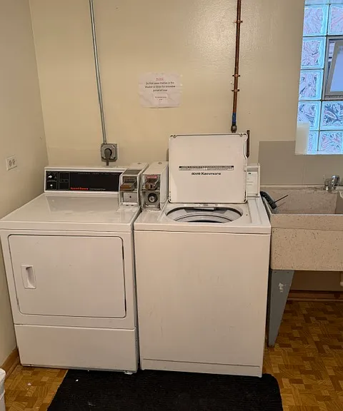 Shared coin laundry