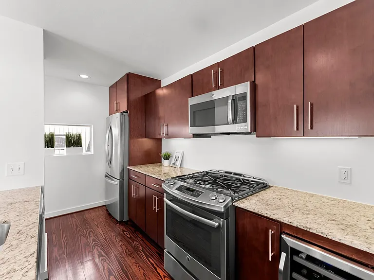 3012 Commerce St — Photo 17
