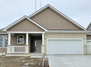 7832 Nicole Ln, Lincoln, NE 68516