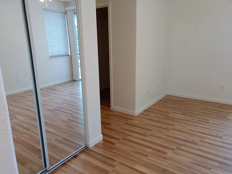 7964 Robinson Dr — Photo 7