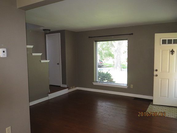 4th image of 8133 Highland Pl