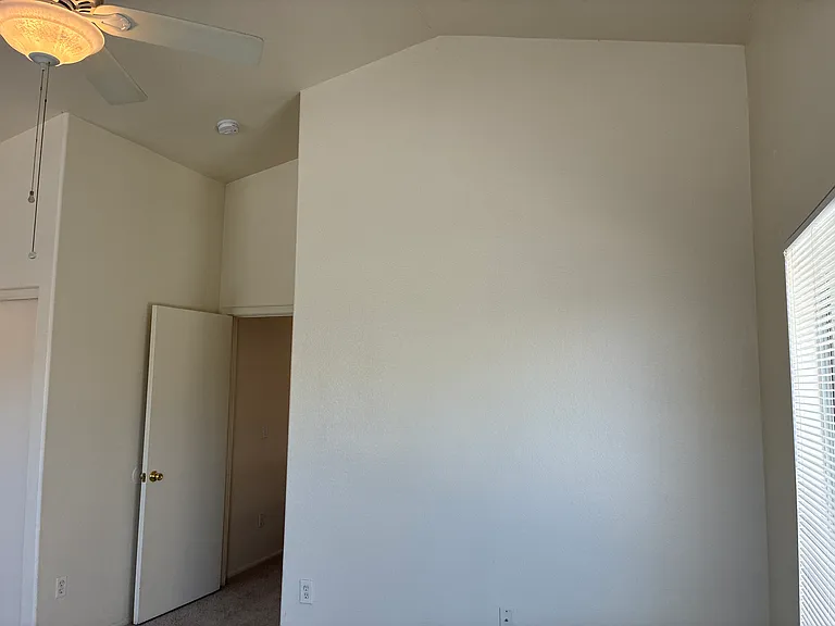 10523 W Windsor Blvd — Photo 16