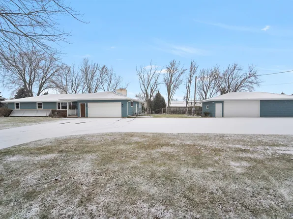 660 E Edgewood Dr, Appleton, WI 54913