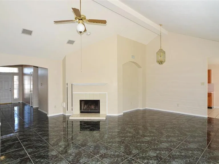 11514 Sagecreek Dr — Photo 8