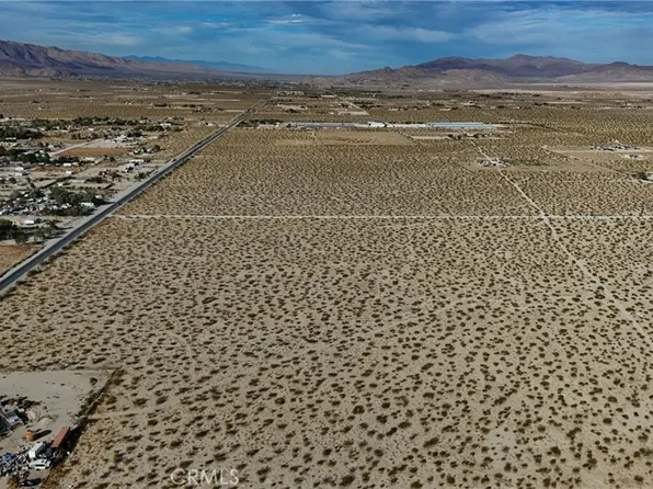 712 Fairlane Rd, Lucerne Valley, CA 92356