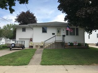 304 E Winfield St, Morrison, IL 61270