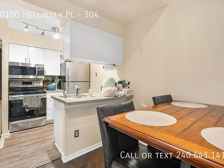 10100 Hellingly Pl #304 — Photo 6
