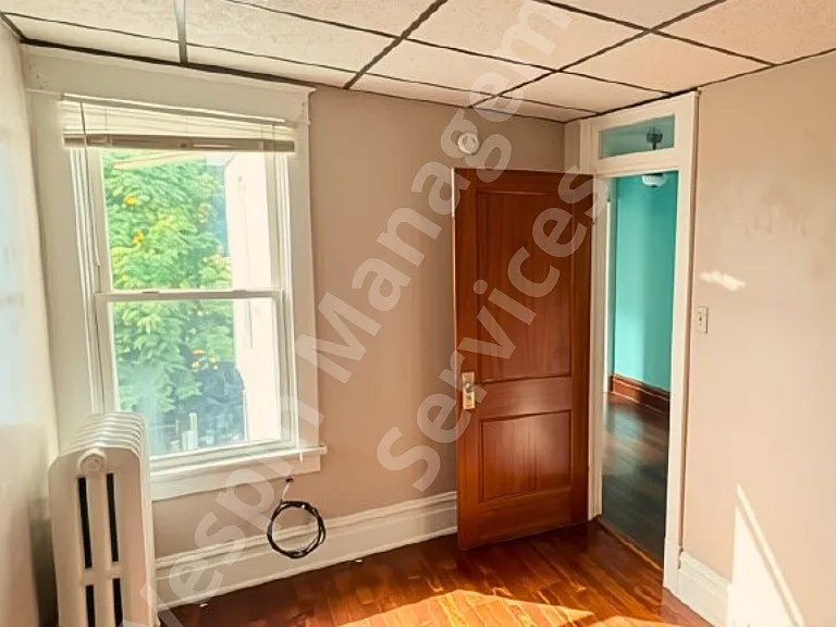 1734 W Norwegian St — Photo 17