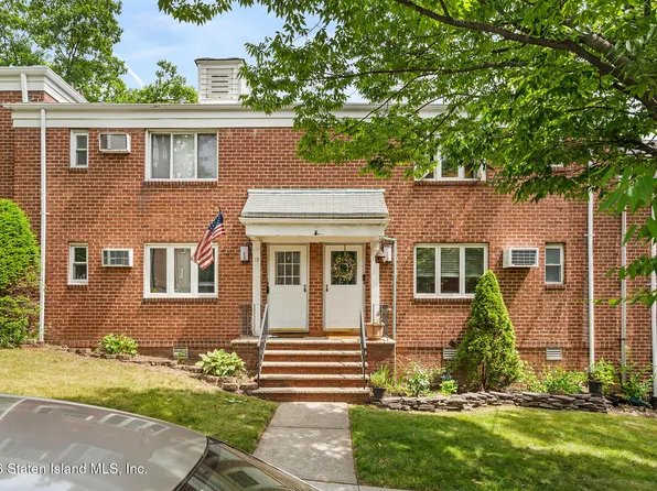 13 Seth Ct #B, Staten Island, NY 10301
