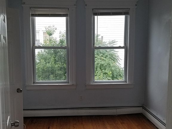 5th image of 222 Williams St #4