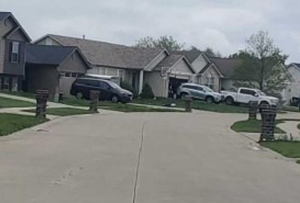 Exterior Neighborhood (street photo)